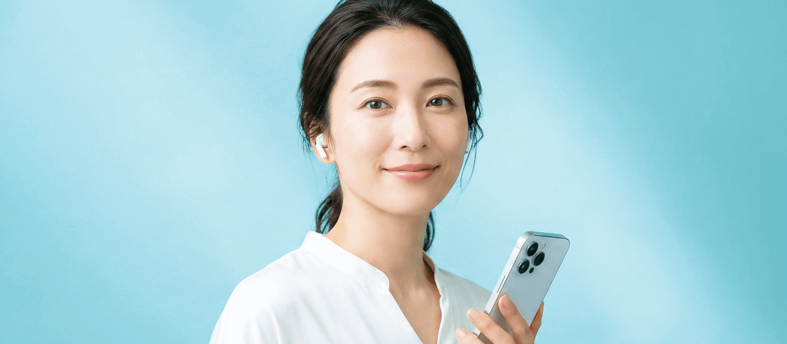 シャドテンアプリを使う女性